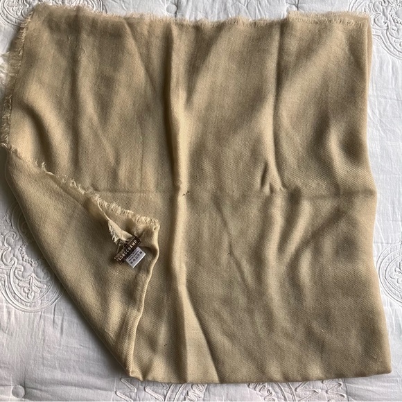 Longchamp Wool Scarf  with fringe in Beige check pictures for flaws